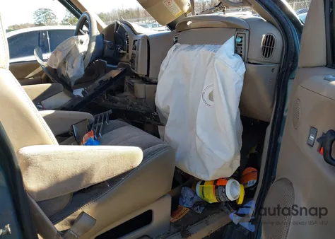 1998 GMC Safari Sle z USA, uszkodzony, nr VIN 1GKDM19W5WB526614